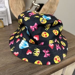 Girls bucket hat, brand new